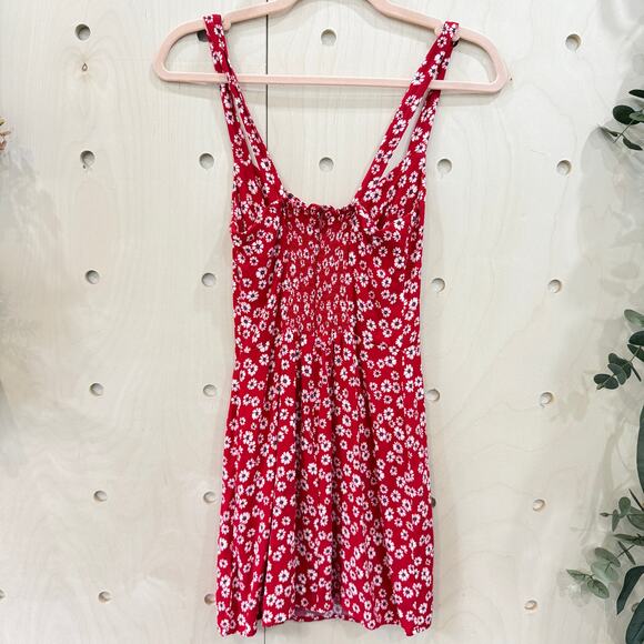 REFORMATION Baldwin Mini Dress Tagged Size 4 Fits 0-2 Red Daisy Floral Print - Picture 5 of 11